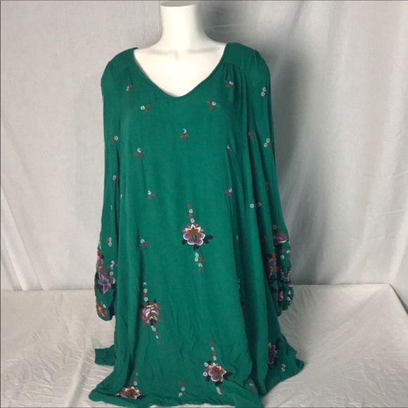 Free People embroidered dress (SOLD) - Picture 2 of 4